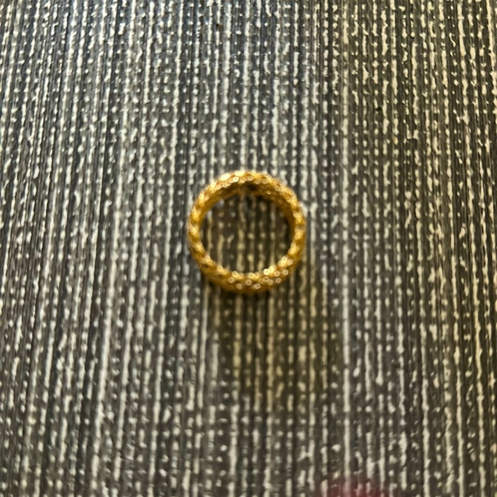 Gucci Size 7 Gold Ring Band